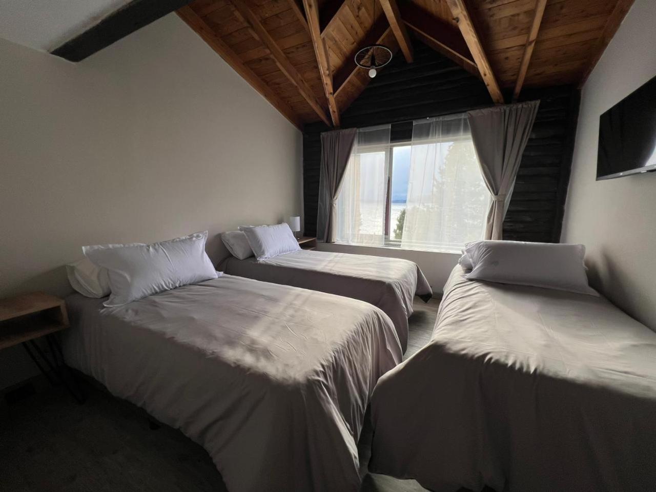 Habitación Triple con vistas al lago